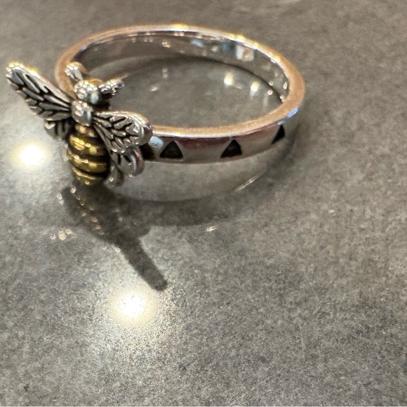Stamped 925 Sterling Silver Bee Ring~ Size 6, 8, 9 - Picture 5 of 6